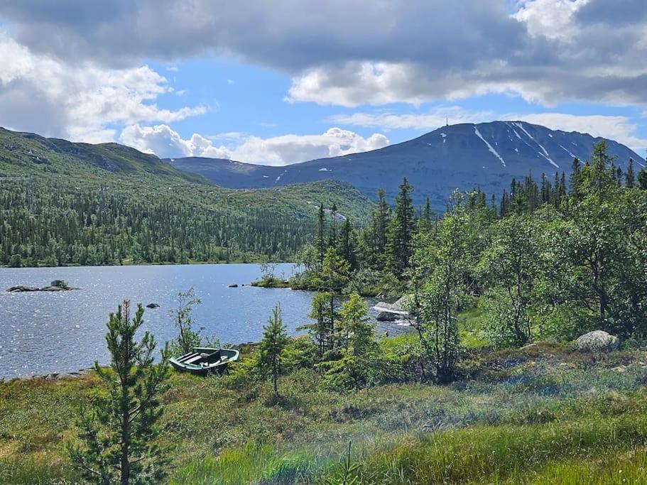 Ny Leilighet Med Flott Utsikt Til Gaustatoppen Rjukan Exteriör bild